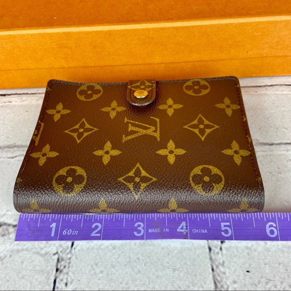 Louis Vuitton PM Size Planner Agenda with paper clips - Picture 13 of 14